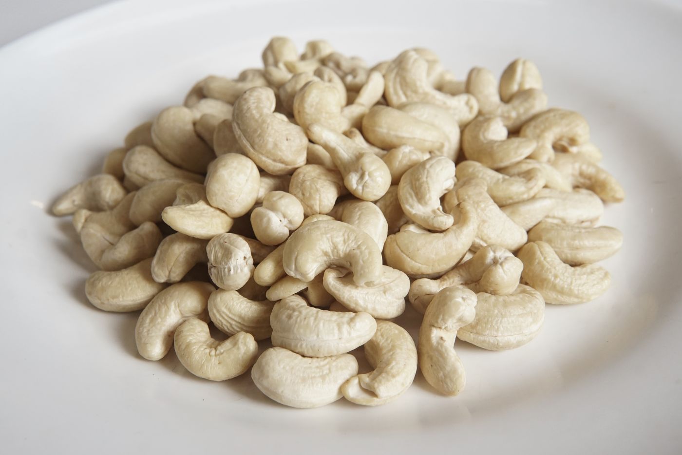 Graded cashew kernels