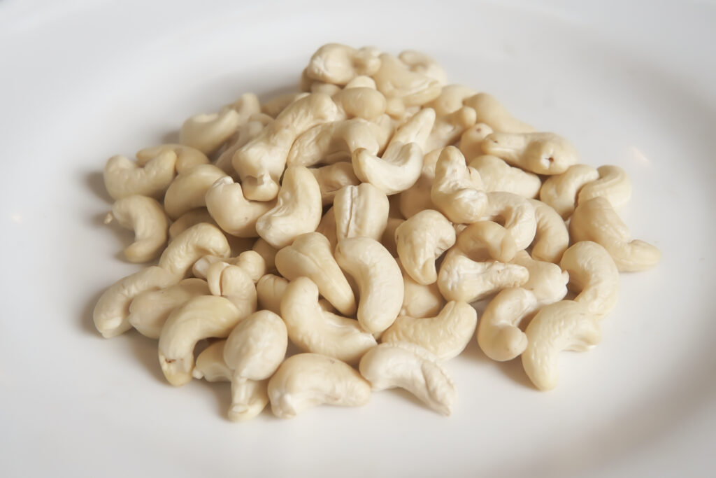 WW450 Cashew nuts